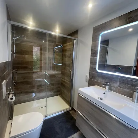 Des Roses Apartament *